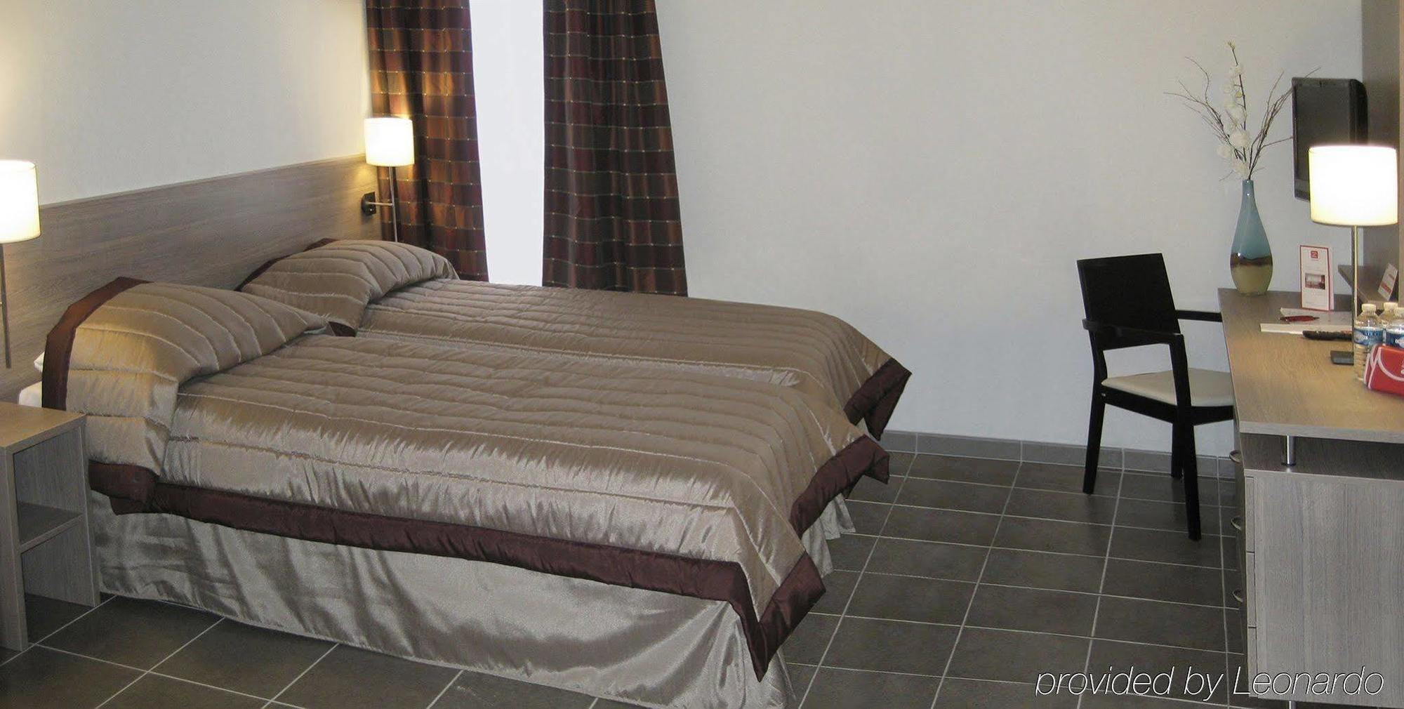 Apparthotel Sejours & Affaires Manosque Værelse billede